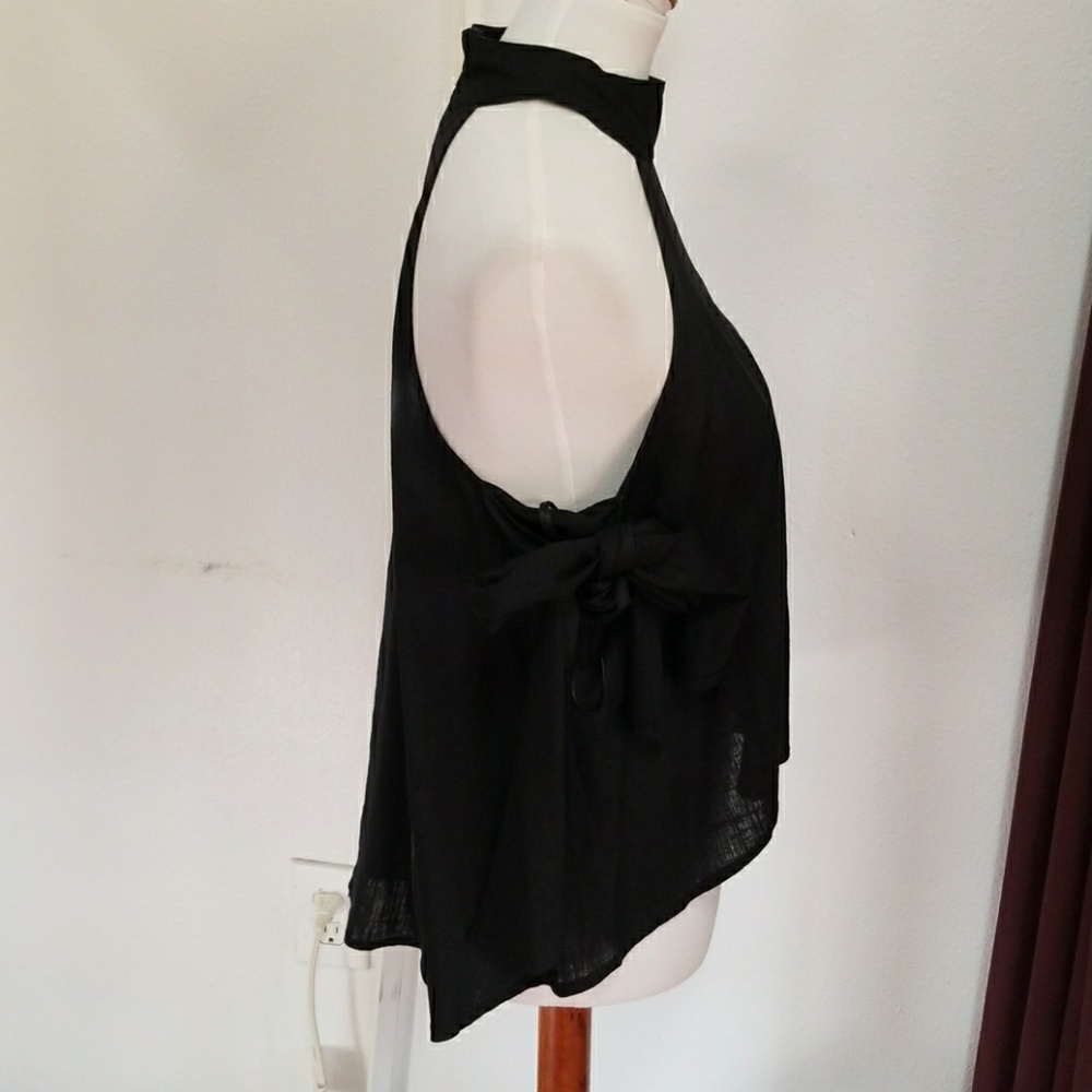 Black blouse - Picture 2 of 7